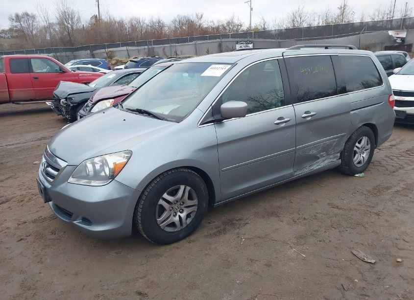 Photo 2 of 2007 Honda Odyssey EX-L (VIN 5FNRL38697B047578)