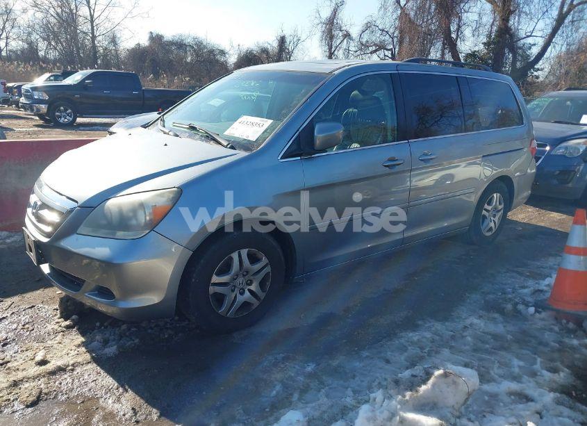 Photo 2 of 2007 Honda Odyssey EX-L (VIN 5FNRL38697B121999)