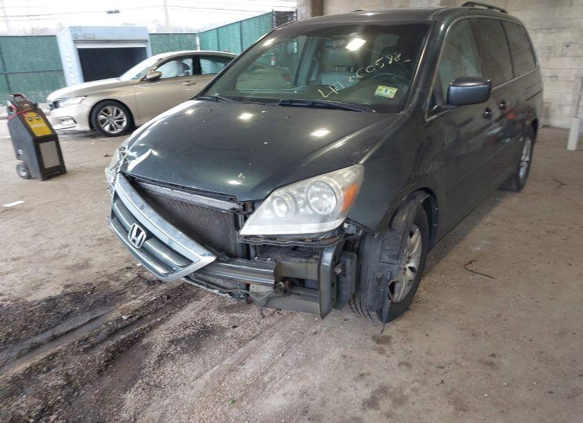 Photo 6 of 2005 Honda Odyssey EX-L (VIN 5FNRL386X5B424352)