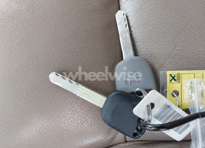 Photo 11 of 2006 Honda Odyssey EX-L (VIN 5FNRL386X6B042310)