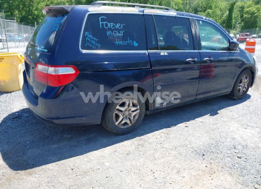 Photo 4 of 2006 Honda Odyssey EX-L (VIN 5FNRL386X6B059558)