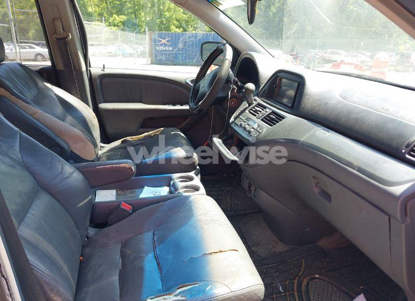 Photo 5 of 2006 Honda Odyssey EX-L (VIN 5FNRL386X6B059558)