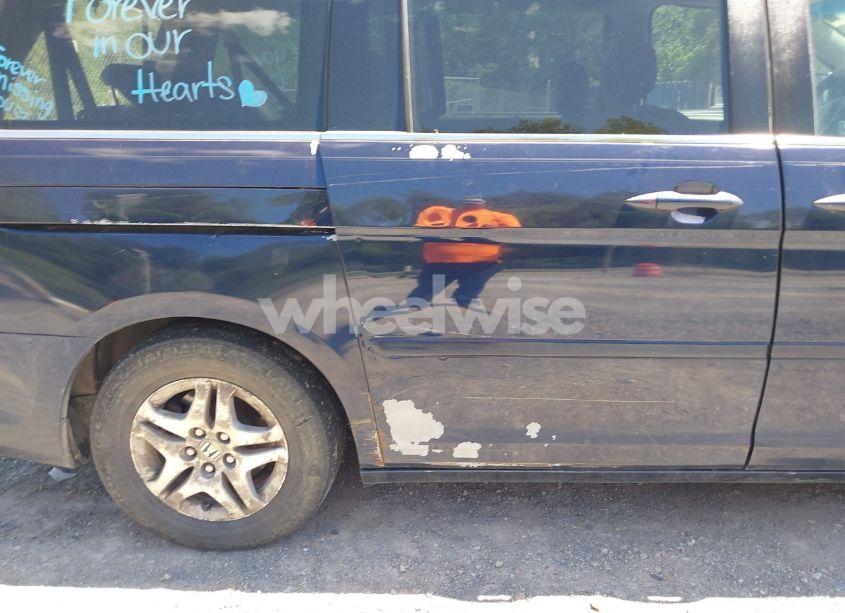 Photo 6 of 2006 Honda Odyssey EX-L (VIN 5FNRL386X6B059558)