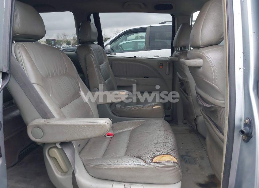 Photo 8 of 2006 Honda Odyssey EX-L (VIN 5FNRL386X6B081804)