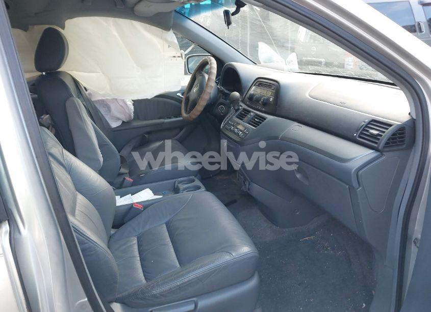 Photo 5 of 2006 Honda Odyssey EX-L (VIN 5FNRL386X6B446496)