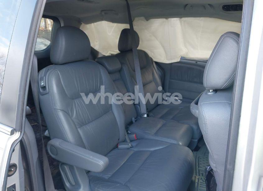 Photo 8 of 2006 Honda Odyssey EX-L (VIN 5FNRL386X6B446496)