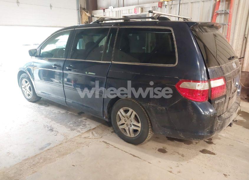 Photo 3 of 2007 Honda Odyssey EX-L (VIN 5FNRL386X7B014590)