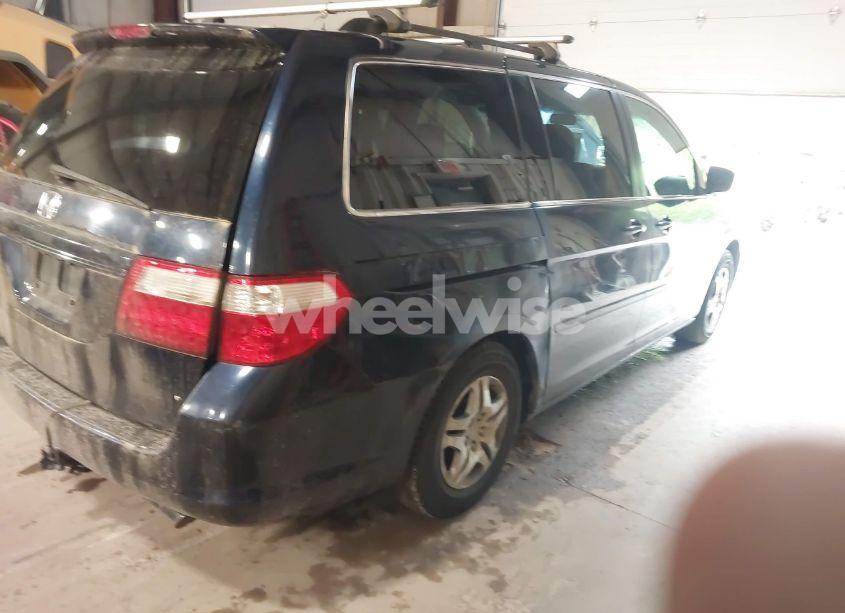 Photo 4 of 2007 Honda Odyssey EX-L (VIN 5FNRL386X7B014590)