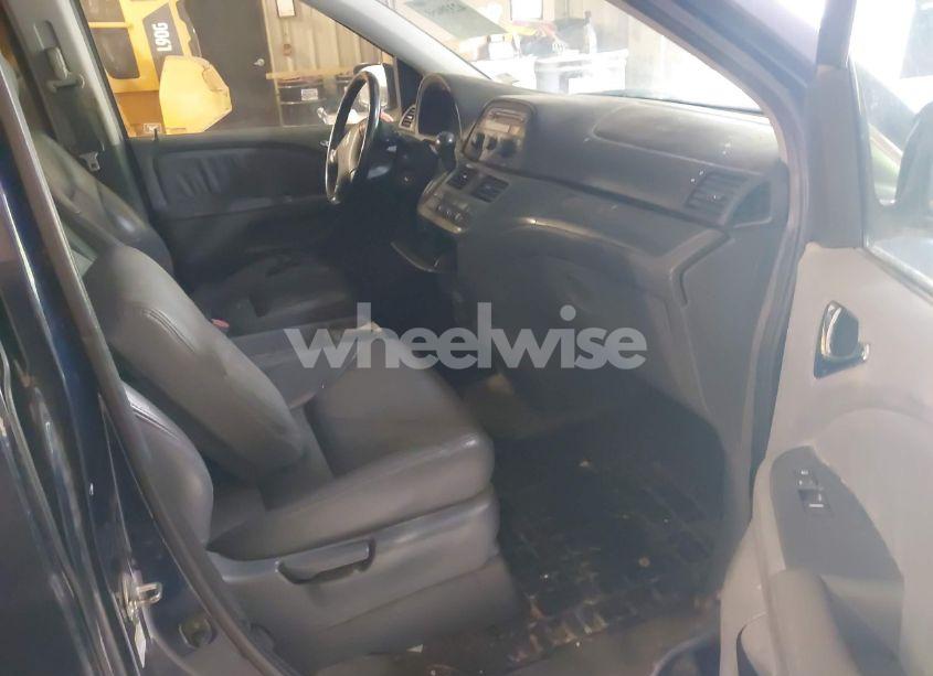 Photo 5 of 2007 Honda Odyssey EX-L (VIN 5FNRL386X7B014590)