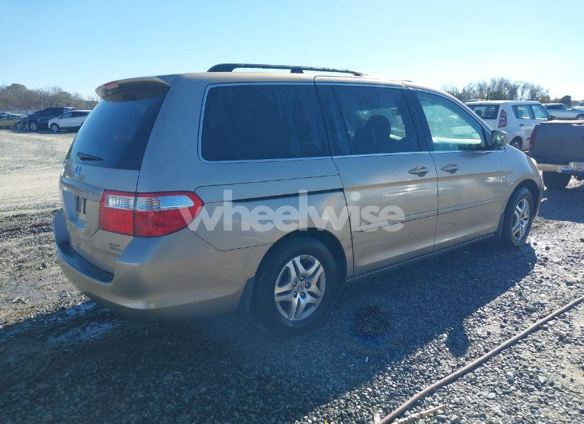 Photo 4 of 2007 Honda Odyssey EX-L (VIN 5FNRL386X7B115564)