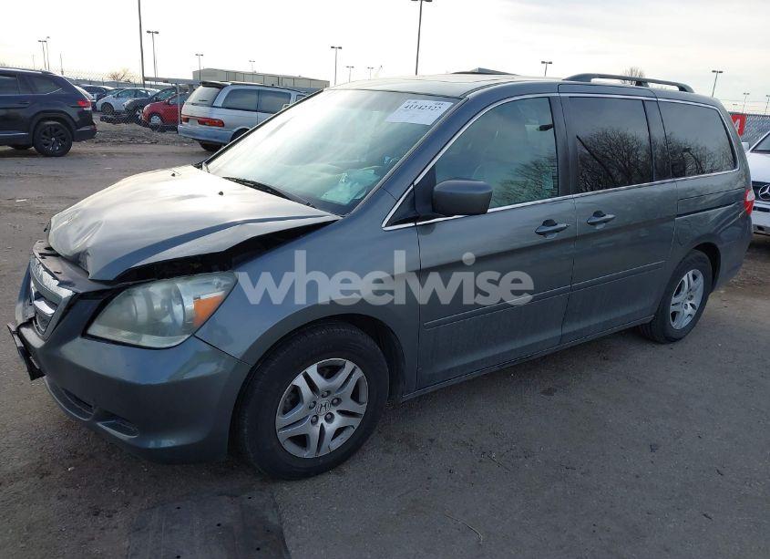 Photo 2 of 2007 Honda Odyssey EX-L (VIN 5FNRL386X7B448752)