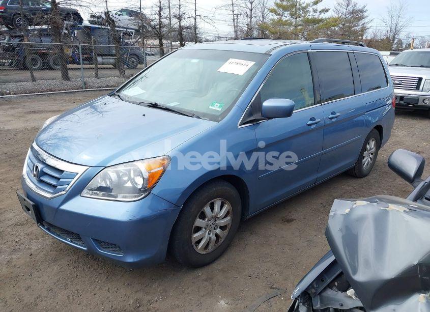 Photo 2 of 2008 Honda Odyssey EX-L (VIN 5FNRL386X8B089405)
