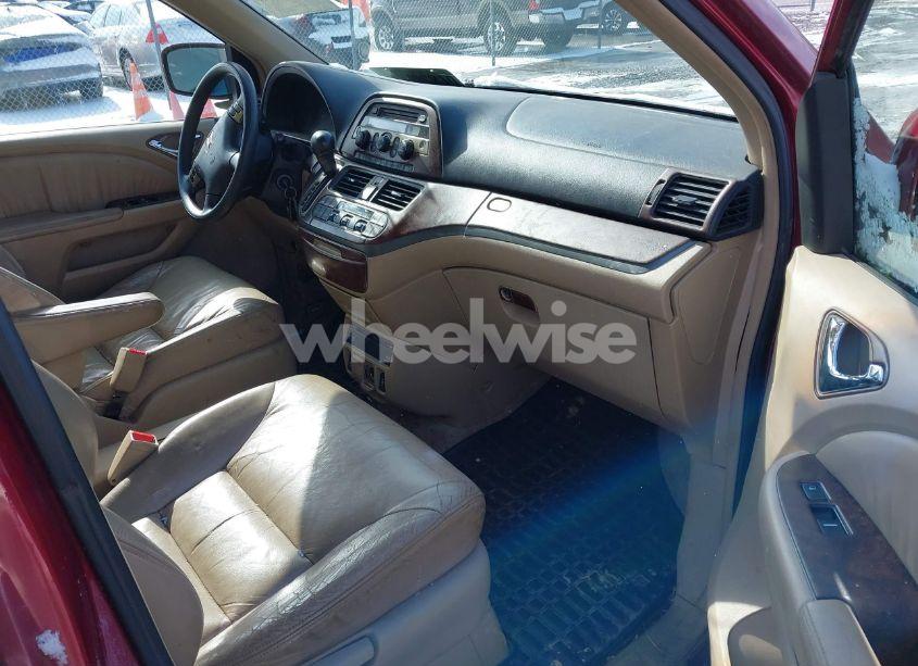 Photo 5 of 2005 Honda Odyssey EX-L (VIN 5FNRL38705B049029)