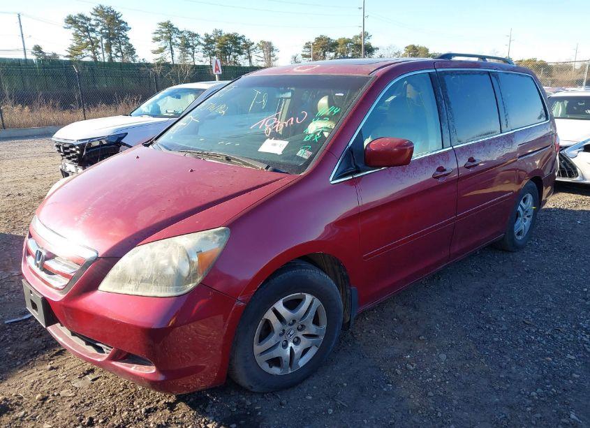 Photo 2 of 2005 Honda Odyssey EX-L (VIN 5FNRL38705B118608)