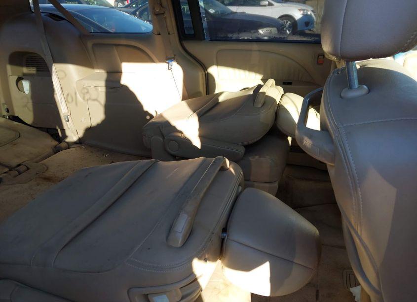 Photo 8 of 2005 Honda Odyssey EX-L (VIN 5FNRL38705B118608)