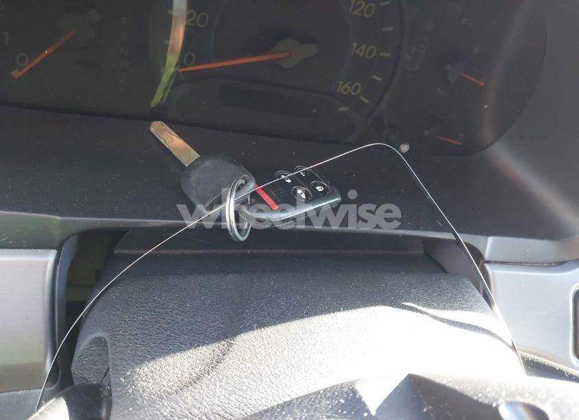 Photo 11 of 2006 Honda Odyssey EX-L (VIN 5FNRL38706B004299)