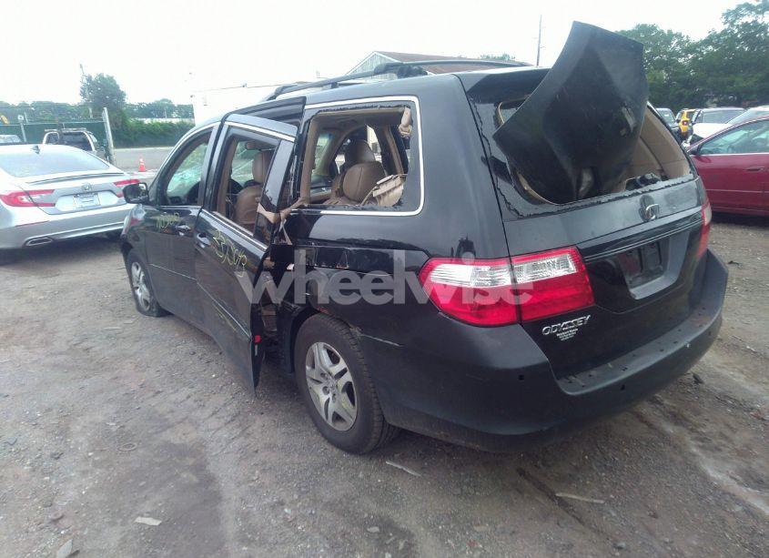 Photo 3 of 2006 Honda Odyssey EX-L (VIN 5FNRL38706B006697)