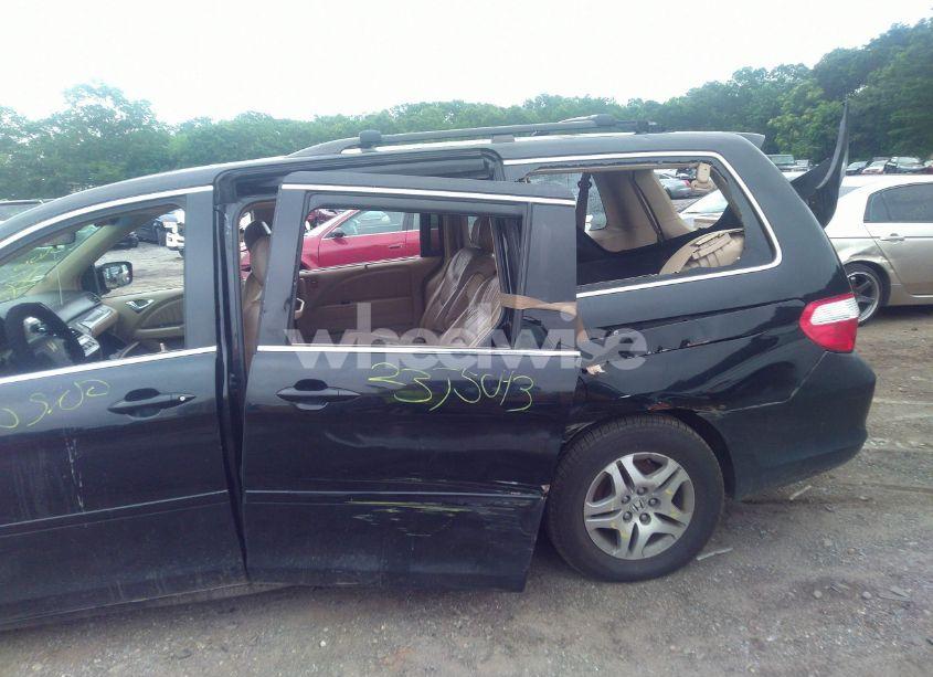 Photo 6 of 2006 Honda Odyssey EX-L (VIN 5FNRL38706B006697)