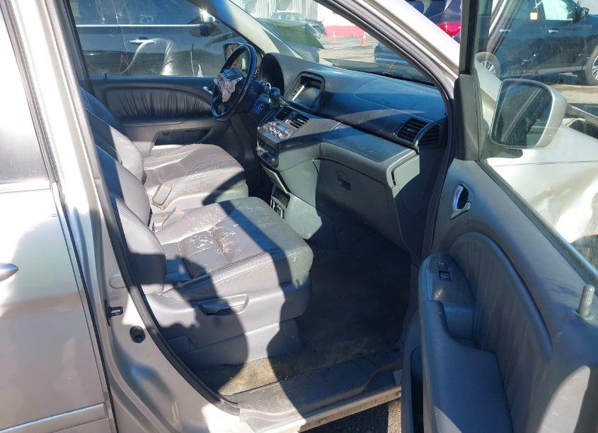 Photo 5 of 2006 Honda Odyssey EX-L (VIN 5FNRL38706B032409)