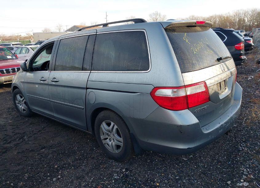 Photo 3 of 2006 Honda Odyssey EX-L (VIN 5FNRL38706B066995)