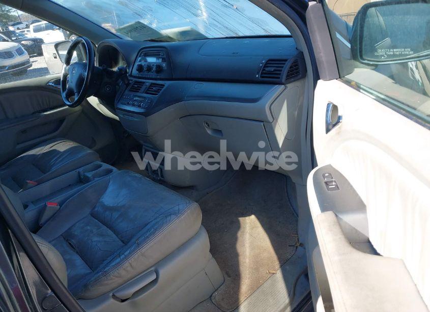 Photo 5 of 2006 Honda Odyssey EX-L (VIN 5FNRL38706B415606)