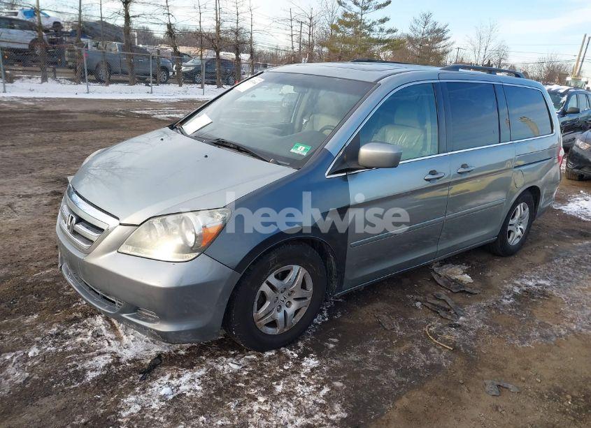Photo 2 of 2007 Honda Odyssey EX-L (VIN 5FNRL38707B131989)