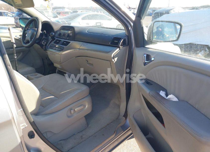 Photo 5 of 2008 Honda Odyssey EX-L (VIN 5FNRL38708B020120)