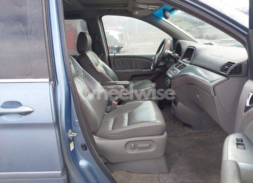 Photo 5 of 2009 Honda Odyssey EX-L (VIN 5FNRL38709B005151)