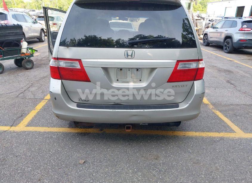 Photo 12 of 2005 Honda Odyssey EX-L (VIN 5FNRL38715B003399)