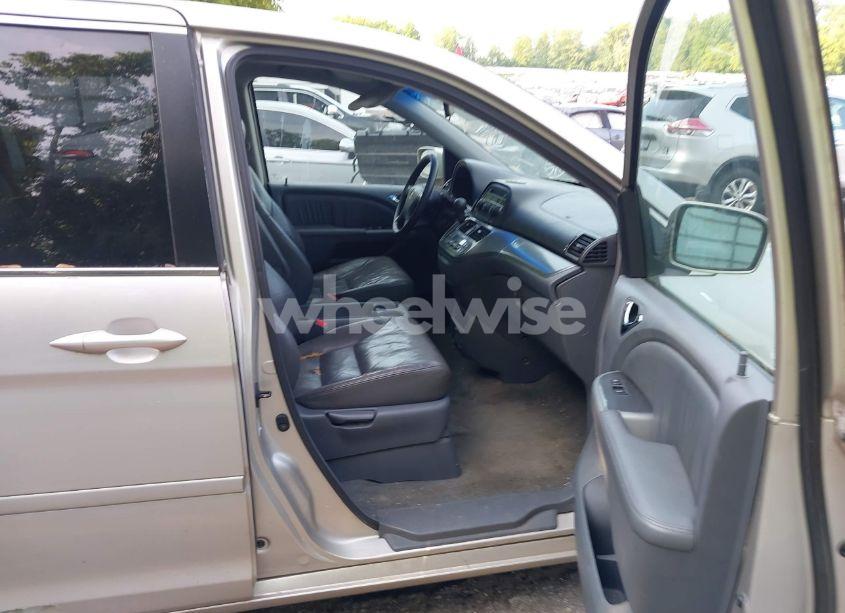 Photo 5 of 2005 Honda Odyssey EX-L (VIN 5FNRL38715B003399)