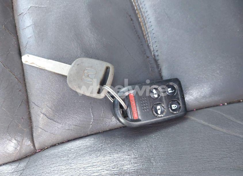 Photo 11 of 2005 Honda Odyssey EX-L (VIN 5FNRL38715B025581)