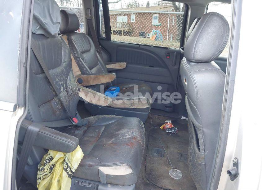 Photo 8 of 2005 Honda Odyssey EX-L (VIN 5FNRL38715B025581)