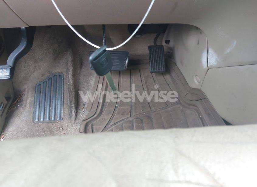 Photo 11 of 2005 Honda Odyssey EX-L (VIN 5FNRL38715B100019)