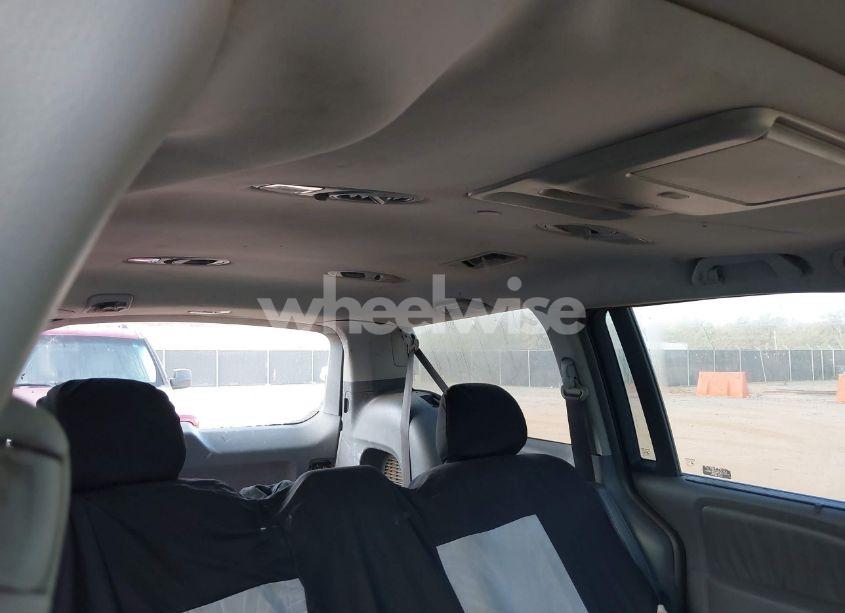 Photo 8 of 2005 Honda Odyssey EX-L (VIN 5FNRL38715B113112)