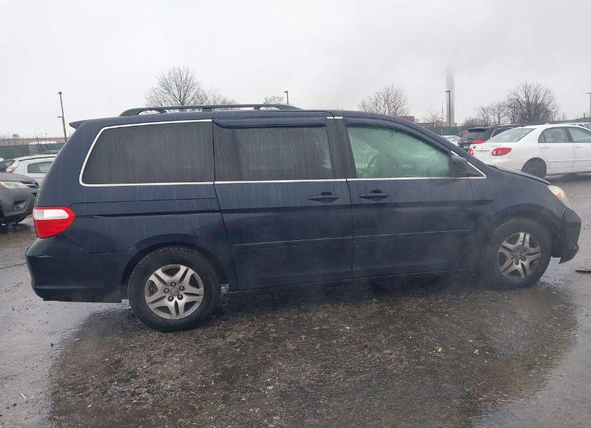 Photo 13 of 2005 Honda Odyssey EX-L (VIN 5FNRL38715B115197)