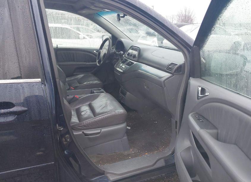 Photo 5 of 2005 Honda Odyssey EX-L (VIN 5FNRL38715B115197)