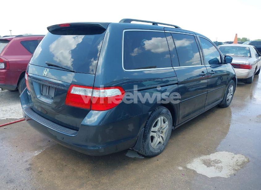 Photo 4 of 2006 Honda Odyssey EX-L (VIN 5FNRL38716B027798)