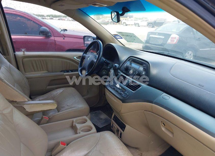 Photo 5 of 2006 Honda Odyssey EX-L (VIN 5FNRL38716B027798)