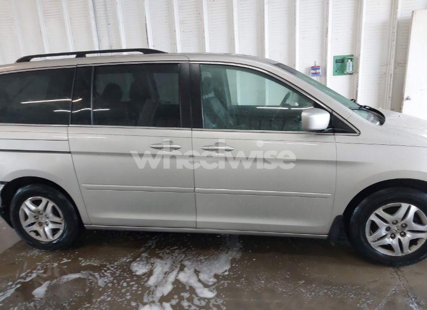 Photo 14 of 2006 Honda Odyssey EX-L (VIN 5FNRL38716B066942)