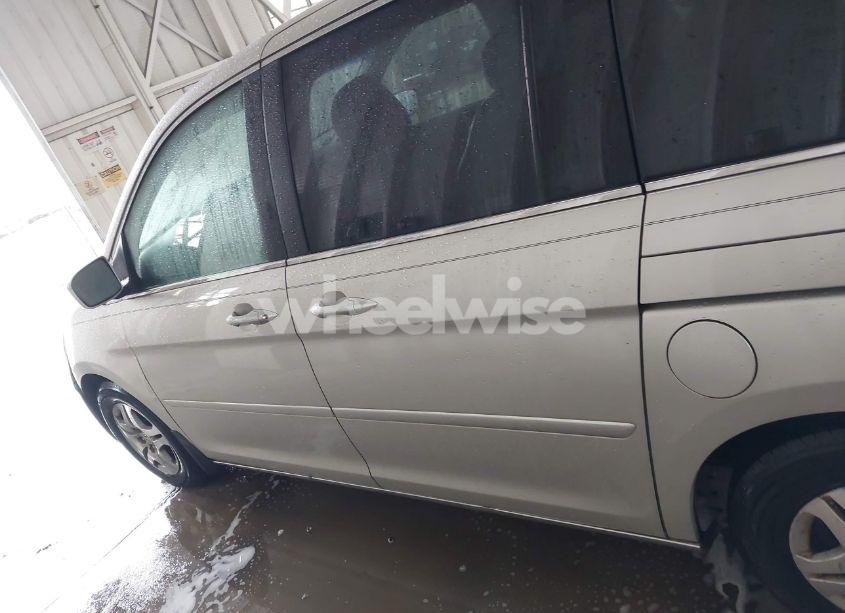 Photo 15 of 2006 Honda Odyssey EX-L (VIN 5FNRL38716B066942)