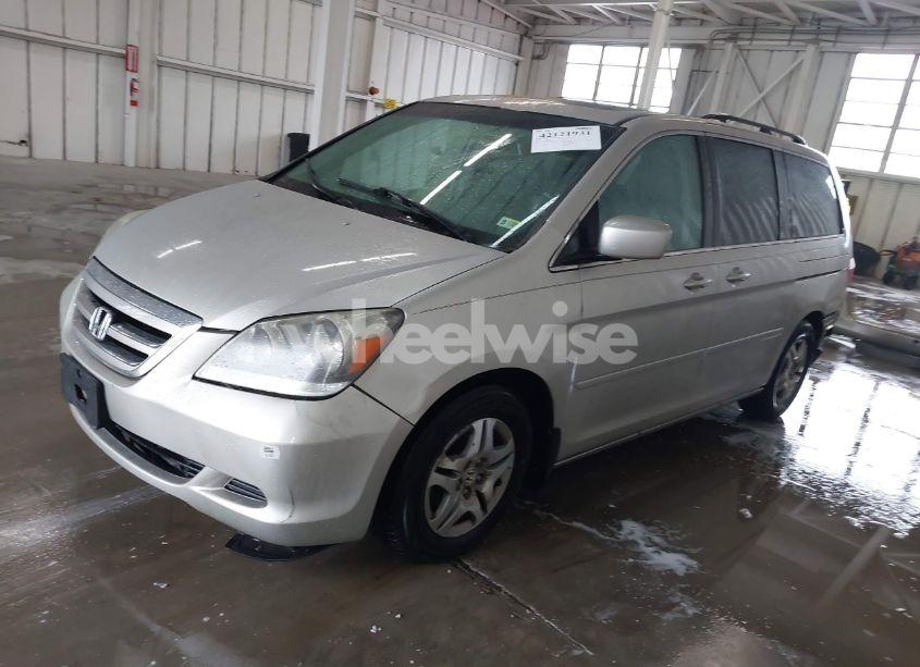 Photo 2 of 2006 Honda Odyssey EX-L (VIN 5FNRL38716B066942)