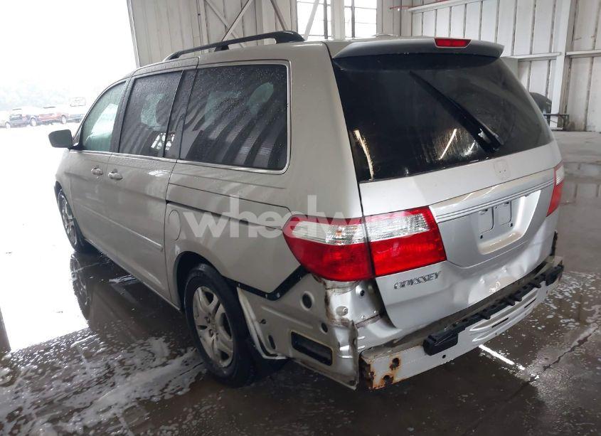 Photo 3 of 2006 Honda Odyssey EX-L (VIN 5FNRL38716B066942)