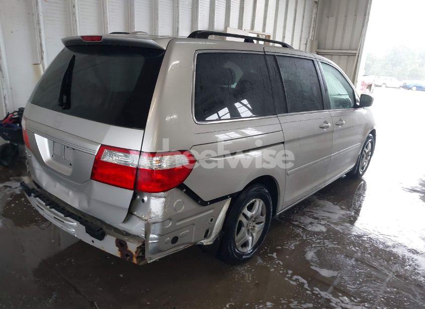 Photo 4 of 2006 Honda Odyssey EX-L (VIN 5FNRL38716B066942)