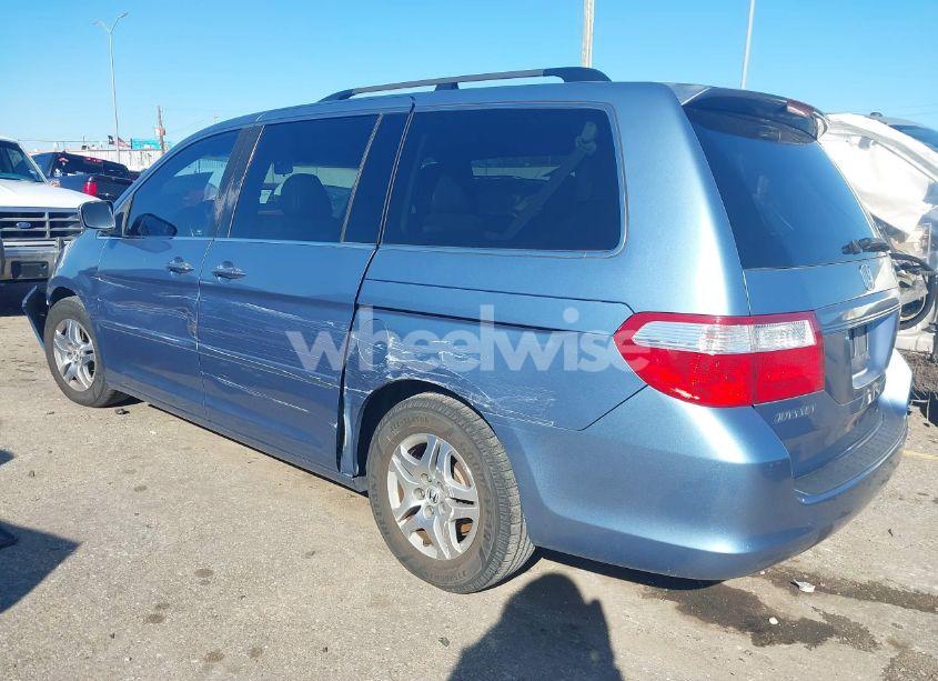 Photo 3 of 2006 Honda Odyssey EX-L (VIN 5FNRL38716B099164)