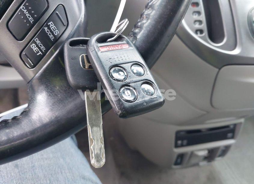 Photo 11 of 2006 Honda Odyssey EX-L (VIN 5FNRL38716B114925)