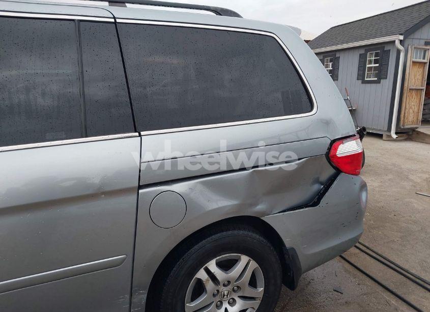 Photo 6 of 2006 Honda Odyssey EX-L (VIN 5FNRL38716B114925)