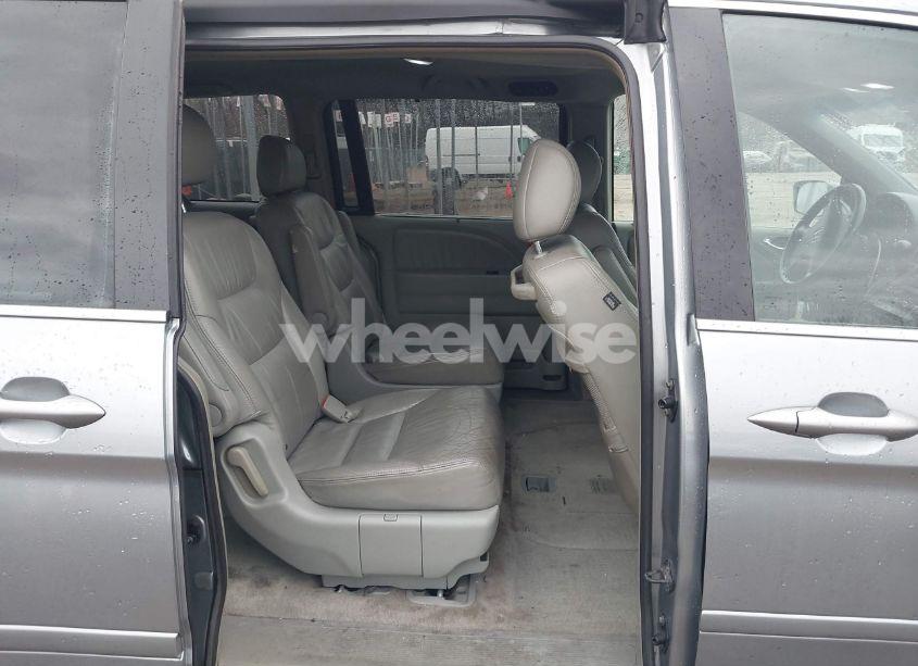 Photo 8 of 2006 Honda Odyssey EX-L (VIN 5FNRL38716B114925)
