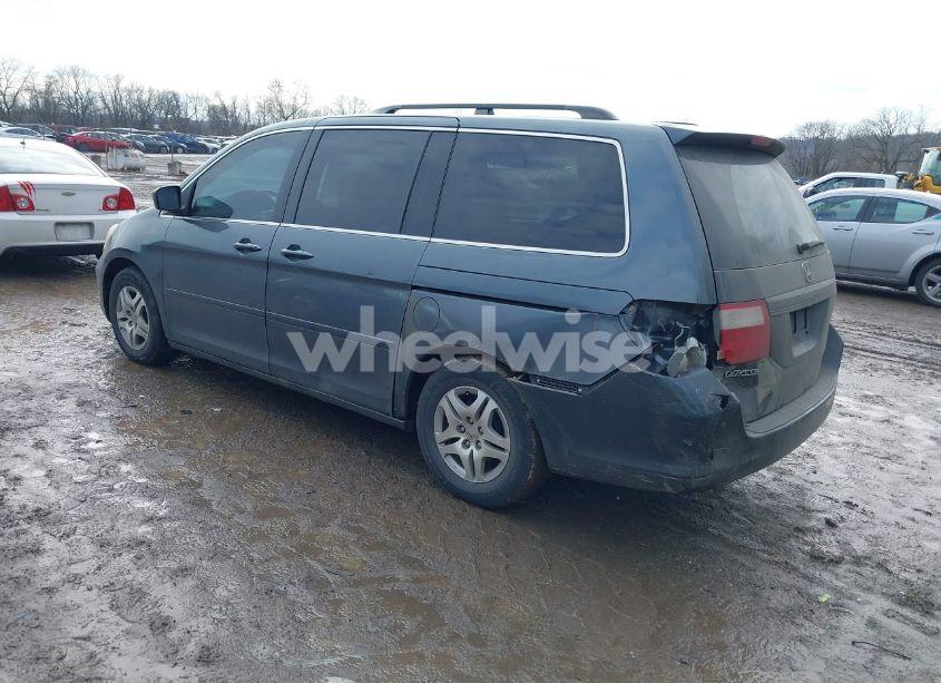 Photo 3 of 2006 Honda Odyssey EX-L (VIN 5FNRL38716B421026)