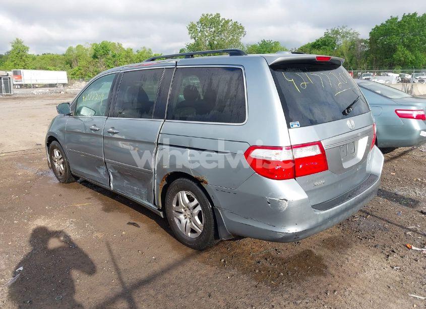 Photo 3 of 2007 Honda Odyssey EX-L (VIN 5FNRL38717B002725)