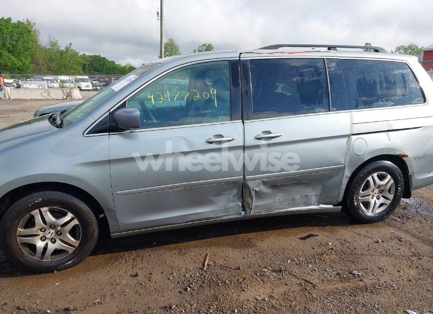 Photo 6 of 2007 Honda Odyssey EX-L (VIN 5FNRL38717B002725)